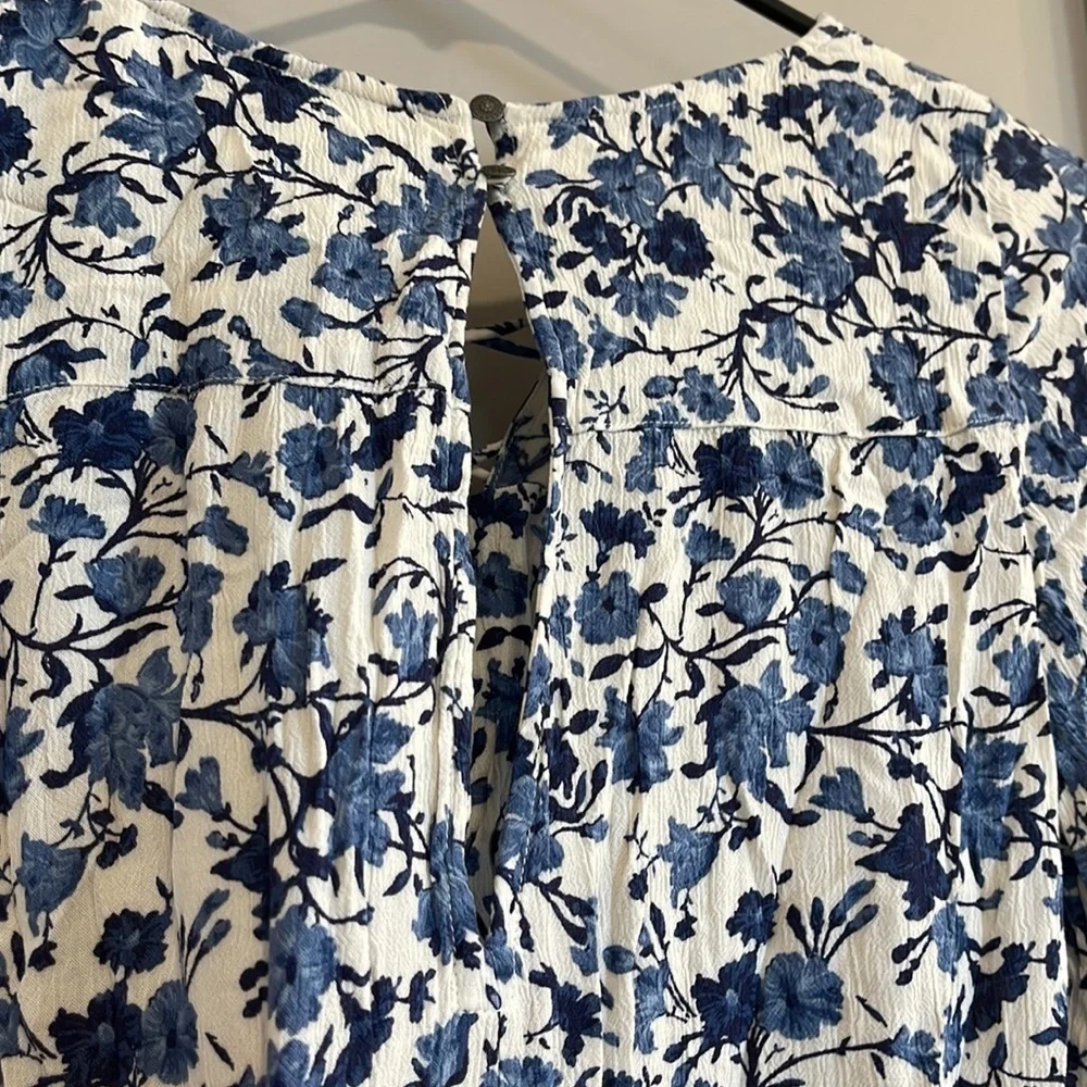 American Eagle Floral Romper Long Sleeves XS Boho Fall Lace up Bell Sleeve